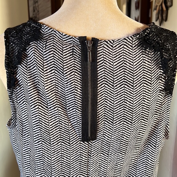 Women’s Candie’s dressy tank, size large. - Picture 4 of 6